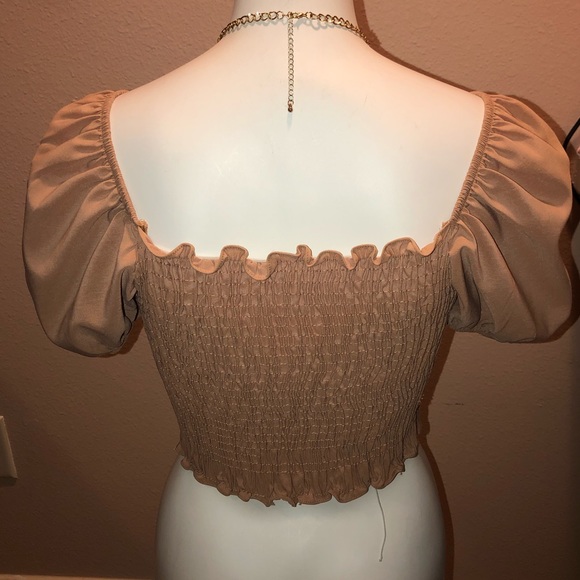 Crop top with Puffed sleeves - Picture 3 of 5